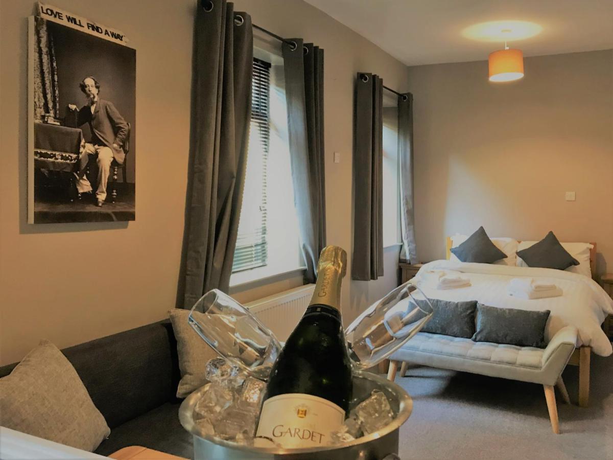 Hotel The Milestone à Sowerby Bridge Extérieur photo